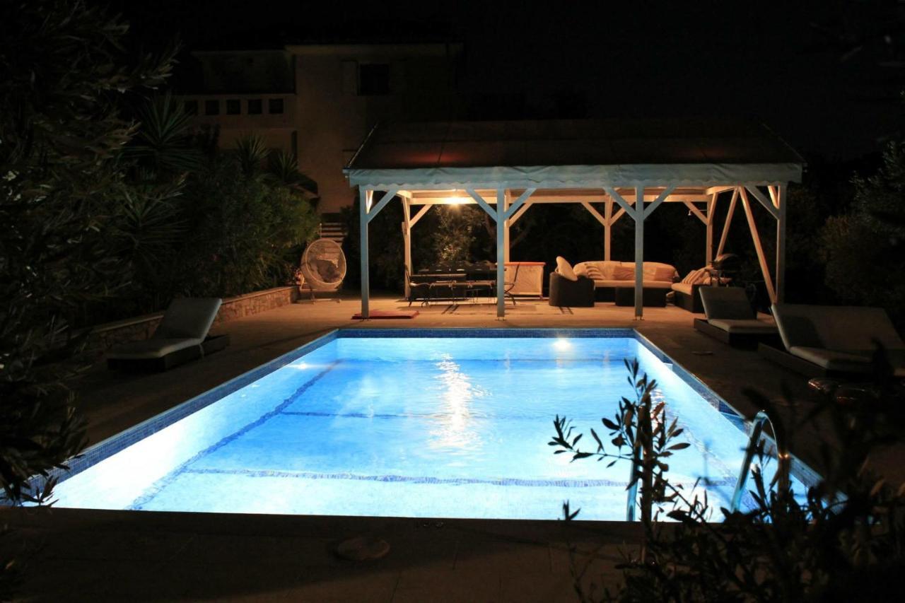 Chiqui Luxury Apartments Alónnisos Exteriör bild